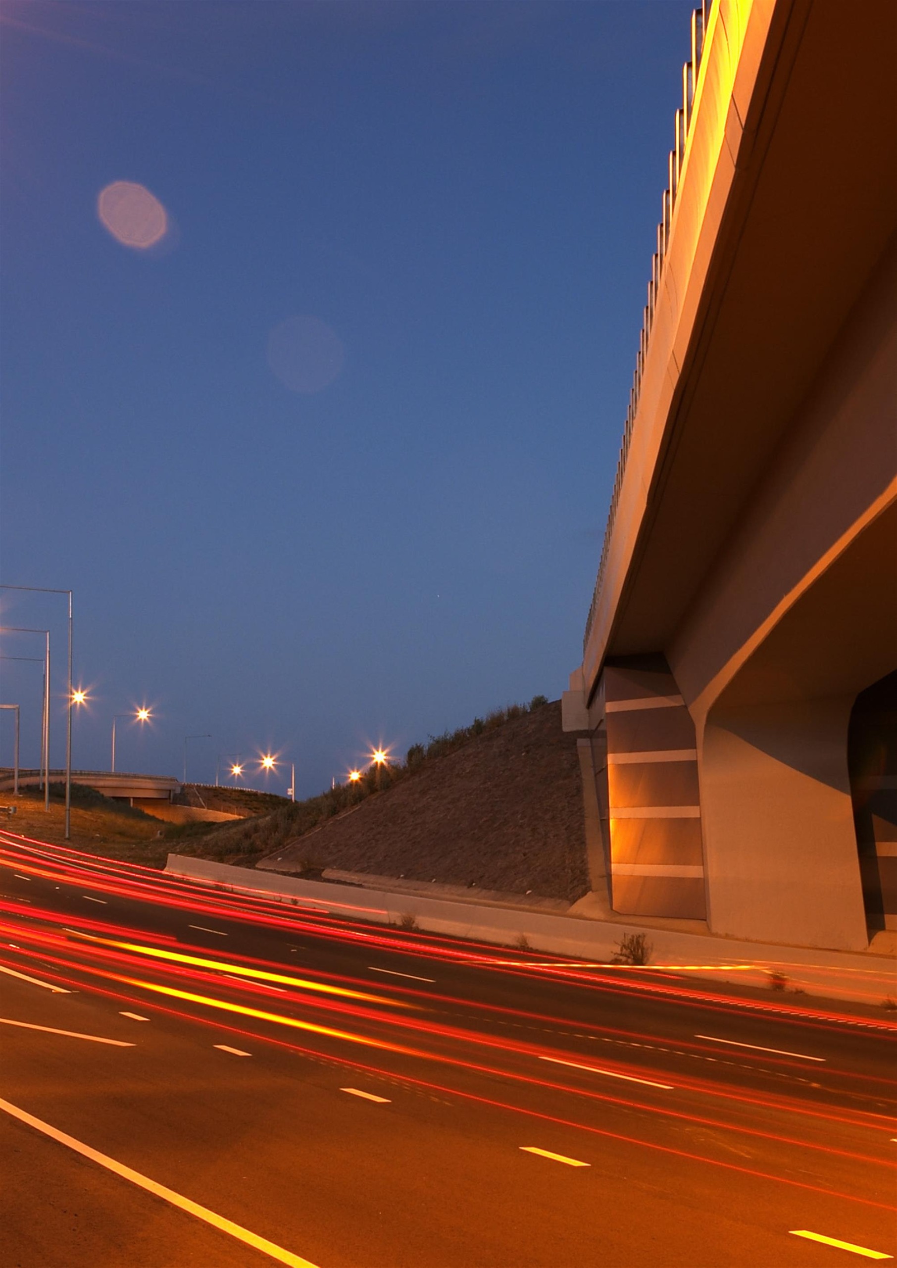 Image of freeway at night